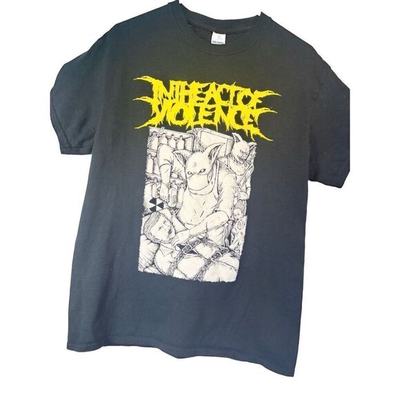 In the heat of violence graphic tee shirt size medium - Picture 3 of 10